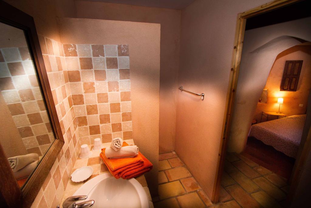 La Colombiere Du Chateau Saint-Laurent-du-Verdon Kamer foto